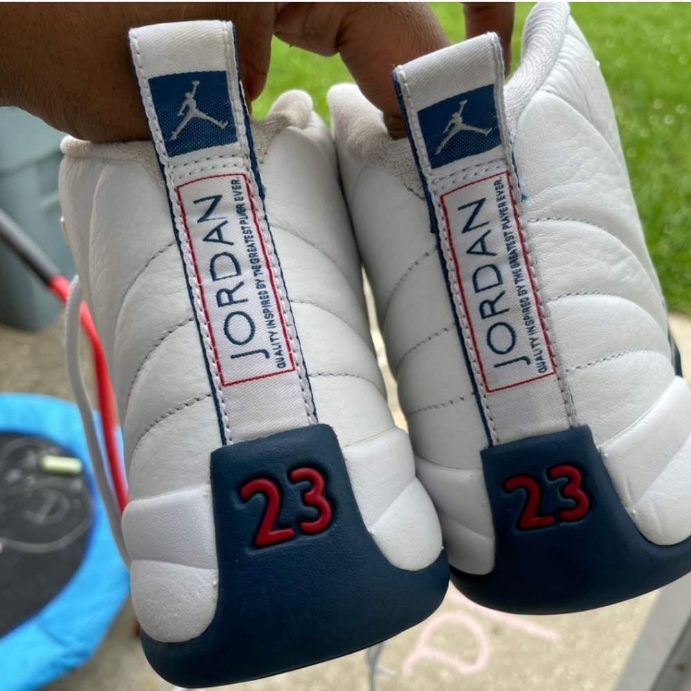 Jordan Shoes - Picture 2 of 4